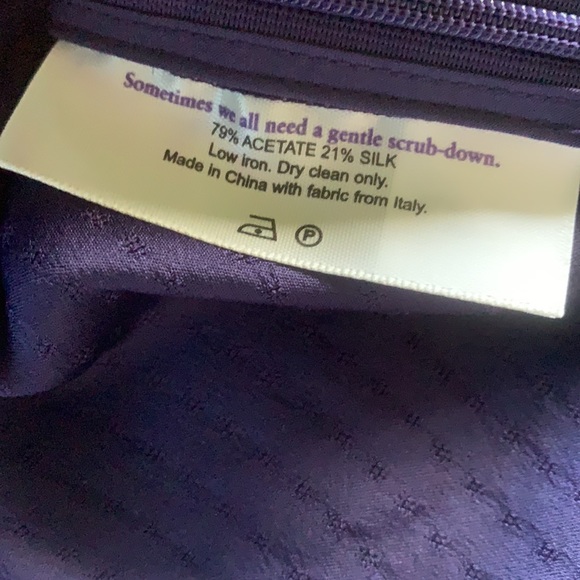 M.M. LAFLEUR The Twyla Top in Purple Light Foulard - Picture 14 of 14